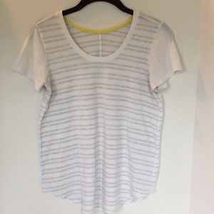 Lululemon short sleeve T-shirt